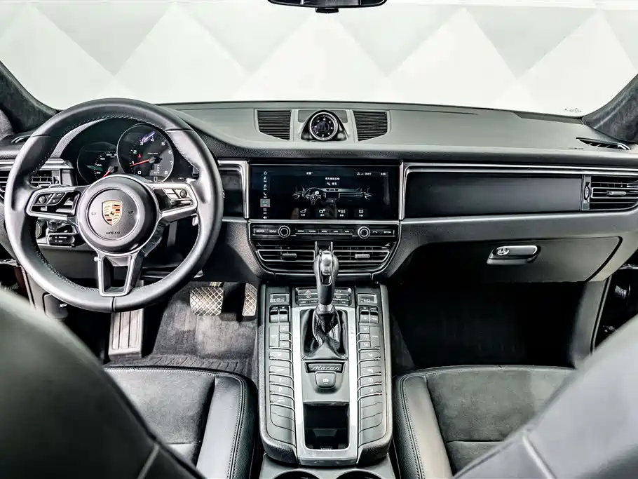 Porsche Macan 2018 Macan 2.0T фото 13