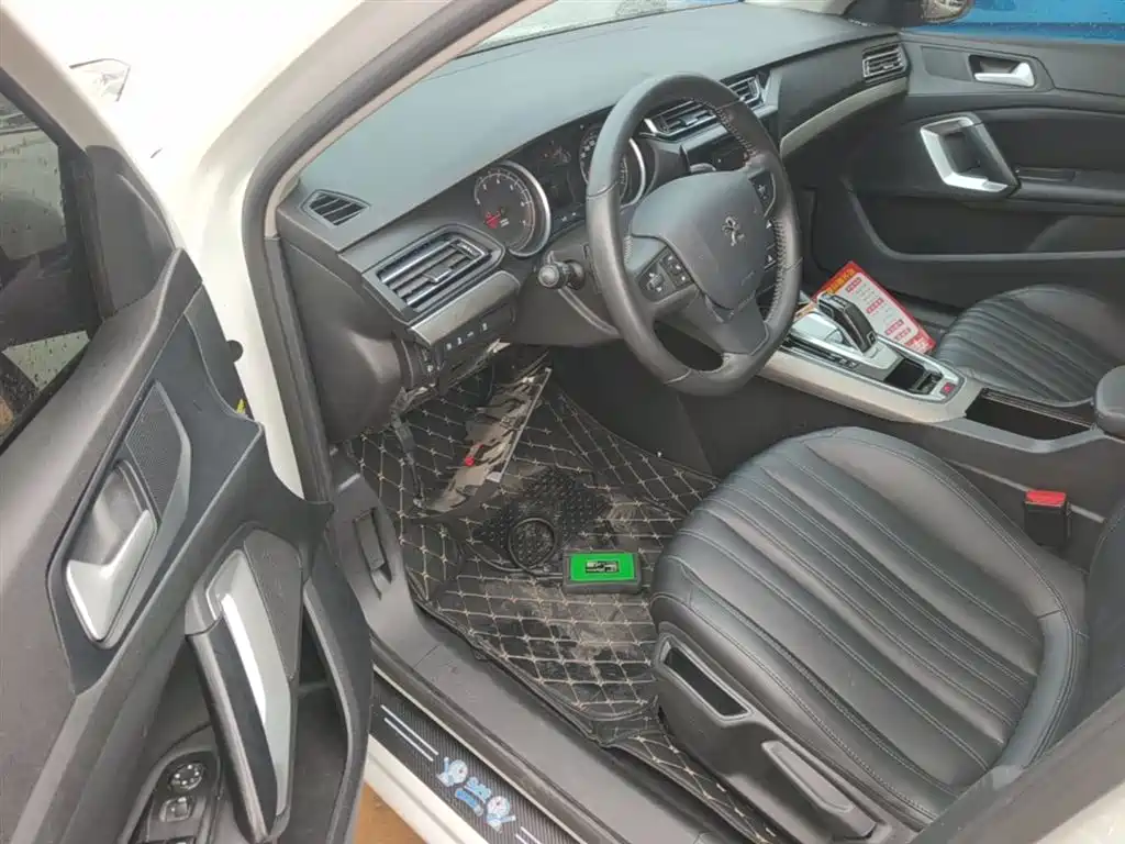Peugeot 408 2020 230THP 10th Anniversary Premium Edition фото 12