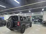 Фото 4 - Jeep Liberty