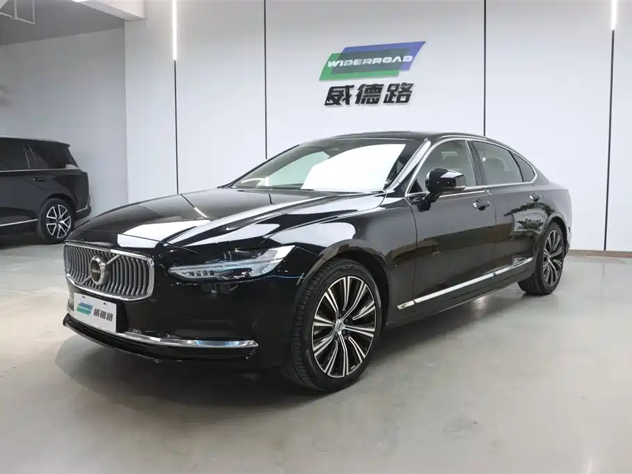 Volvo S90 2023 B5 Intelligent Vision Luxury Edition