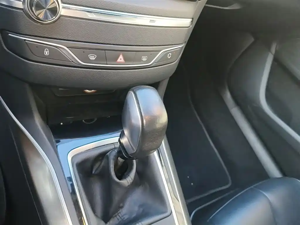 Peugeot 408 2014 1.8L Automatic Luxury Edition фото 14