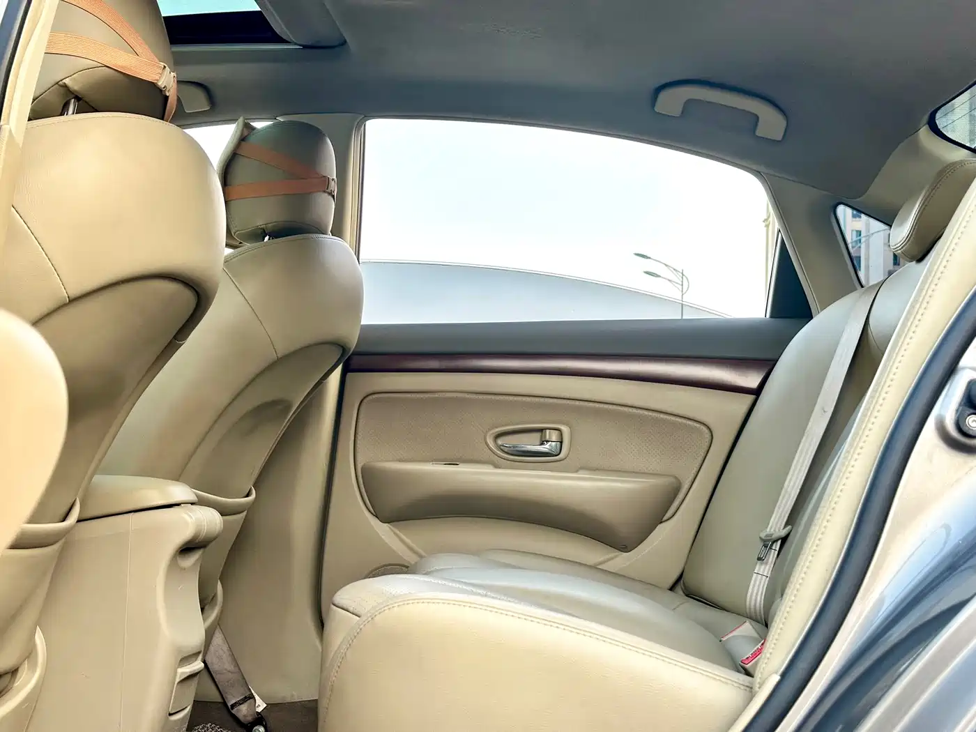 Nissan Sylphy 2010 2009 Model 1.6XL Automatic Luxury Sunroof Edition