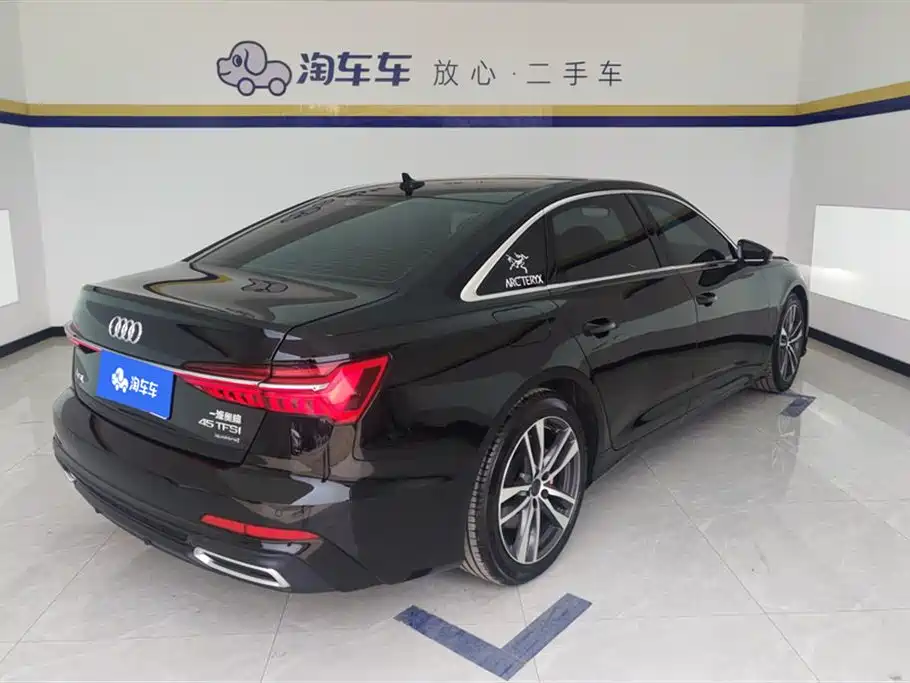 Audi A6L 2021 40 TFSI Luxury Sport фото 3