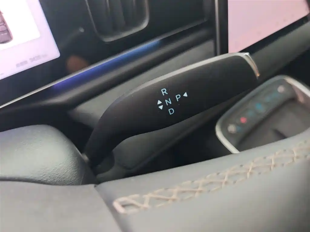 BYD Hai Shi 05 EV 2025 520KM Flagship Smart Navigation Edition фото 14