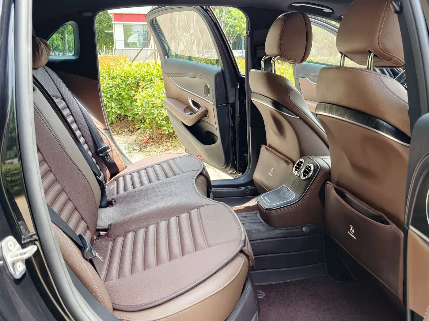 Mercedes-Benz E-Class 2023 E 300 L Sport Fashion фото 13