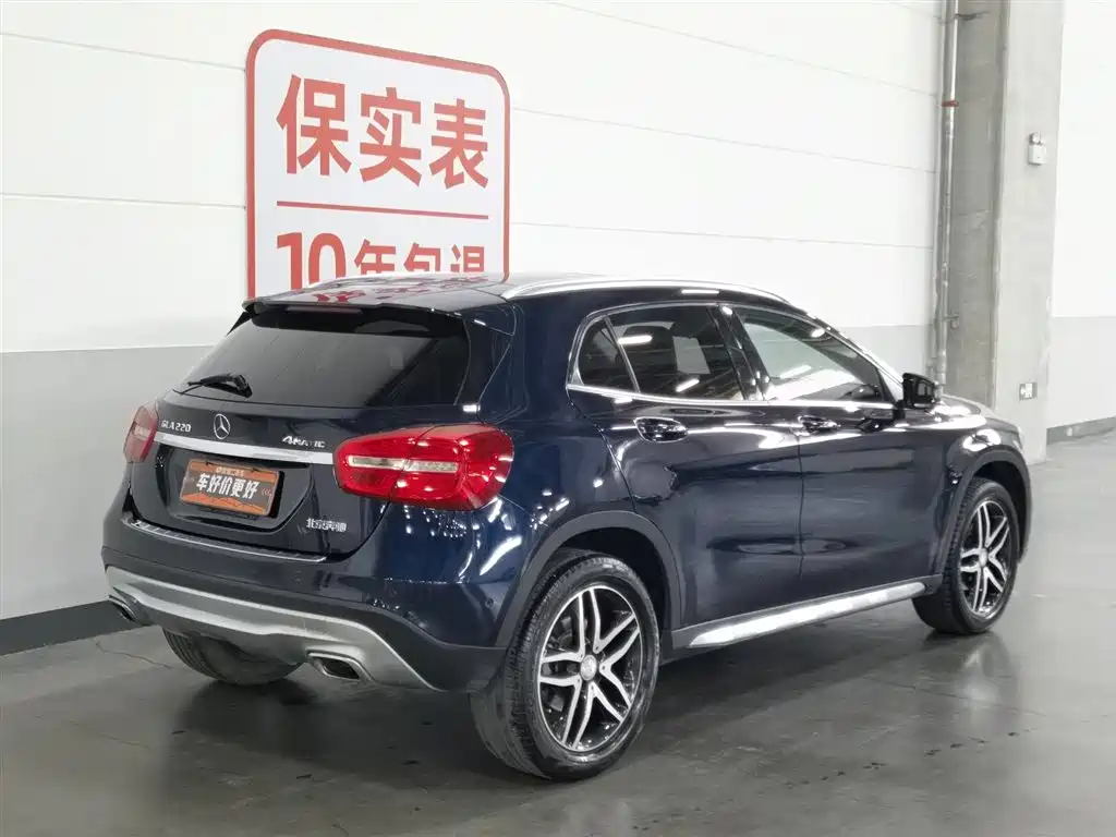 Mercedes-Benz GLA 2015 GLA 220 4MATIC Fashion Edition фото 2