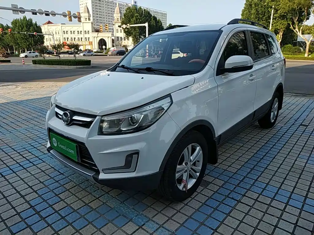 BAIC Huansu S3 2016 2016 1.5L Manual Startup Edition