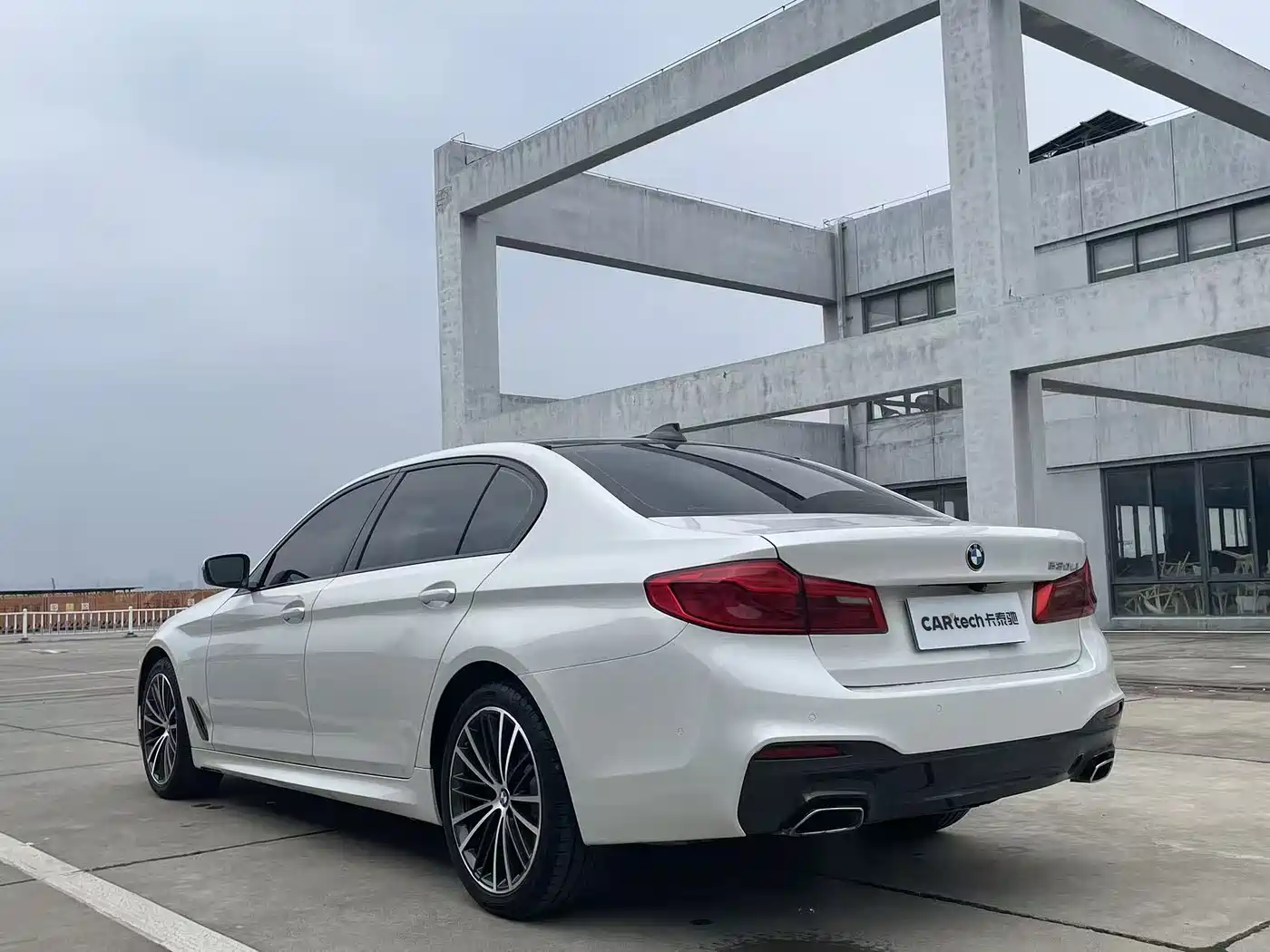 BMW 5 Series 2019 530Li Leading M Sport Package фото 7