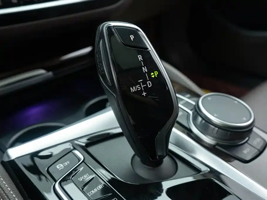 BMW 5 Series 2020 525Li Luxury Package фото 15