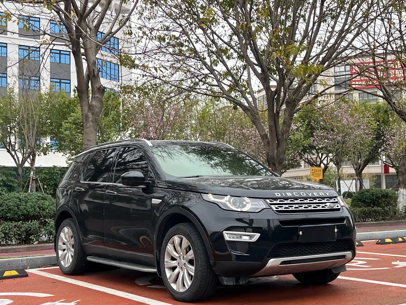 Land Rover Discovery Sport 2016 2.0T HSE LUXURY фото 3