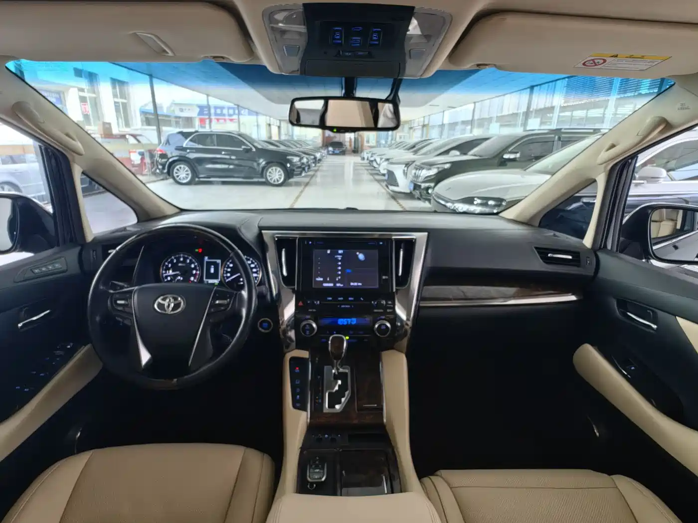 Toyota Alphard 2018 Facelift 3.5L Luxury Edition фото 10