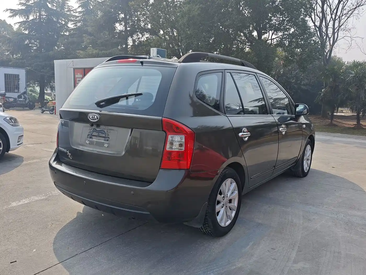 Kia Carens 2007 2.0L 7-Seater Comfort фото 14