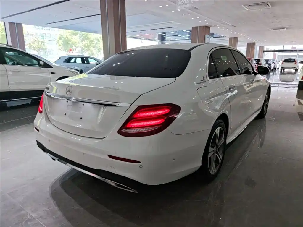 Mercedes-Benz E-Class 2018 Facelift E 200 L Sport фото 7