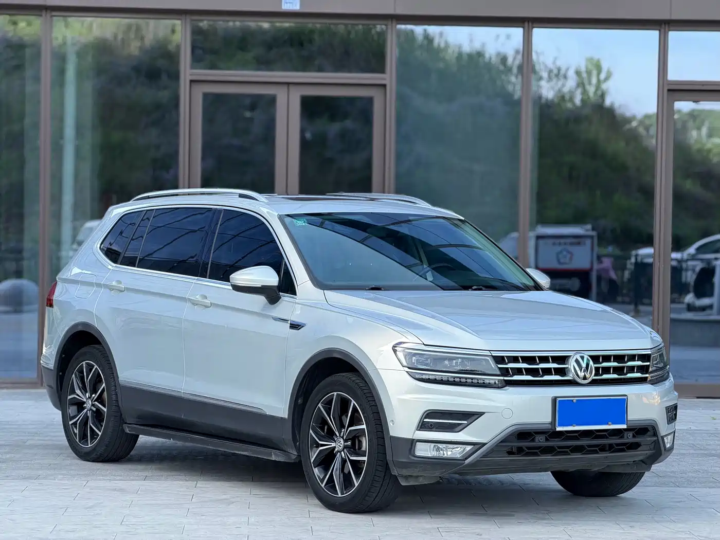 Volkswagen Tiguan L 2017 330TSI Automatic 2WD Flagship Edition фото 3