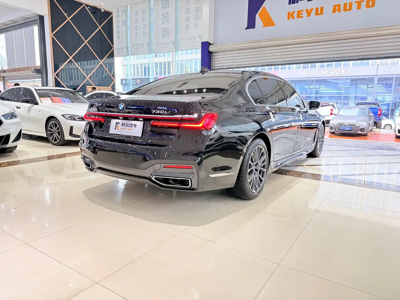 BMW 7 Series 2019 730Li M Sport Package фото 21