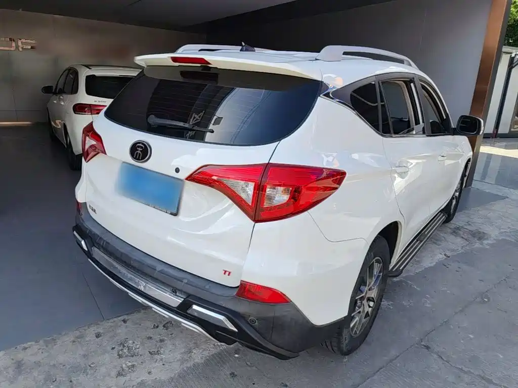 BYD Song 2018 2017 Ultimate Upgrade 1.5TI Manual Elite Model