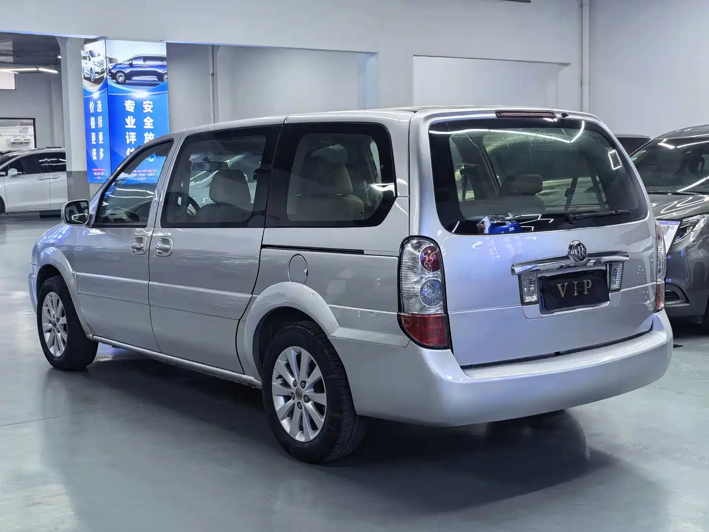 Buick GL8 2014 2.4L Classic Edition фото 16