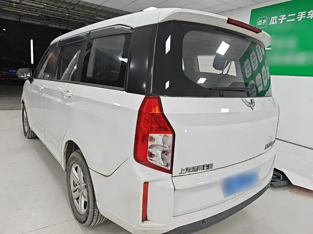 Wuling Motors Wuling Hongguang PLUS 2020 2019 1.5T Manual Luxury 7-seater