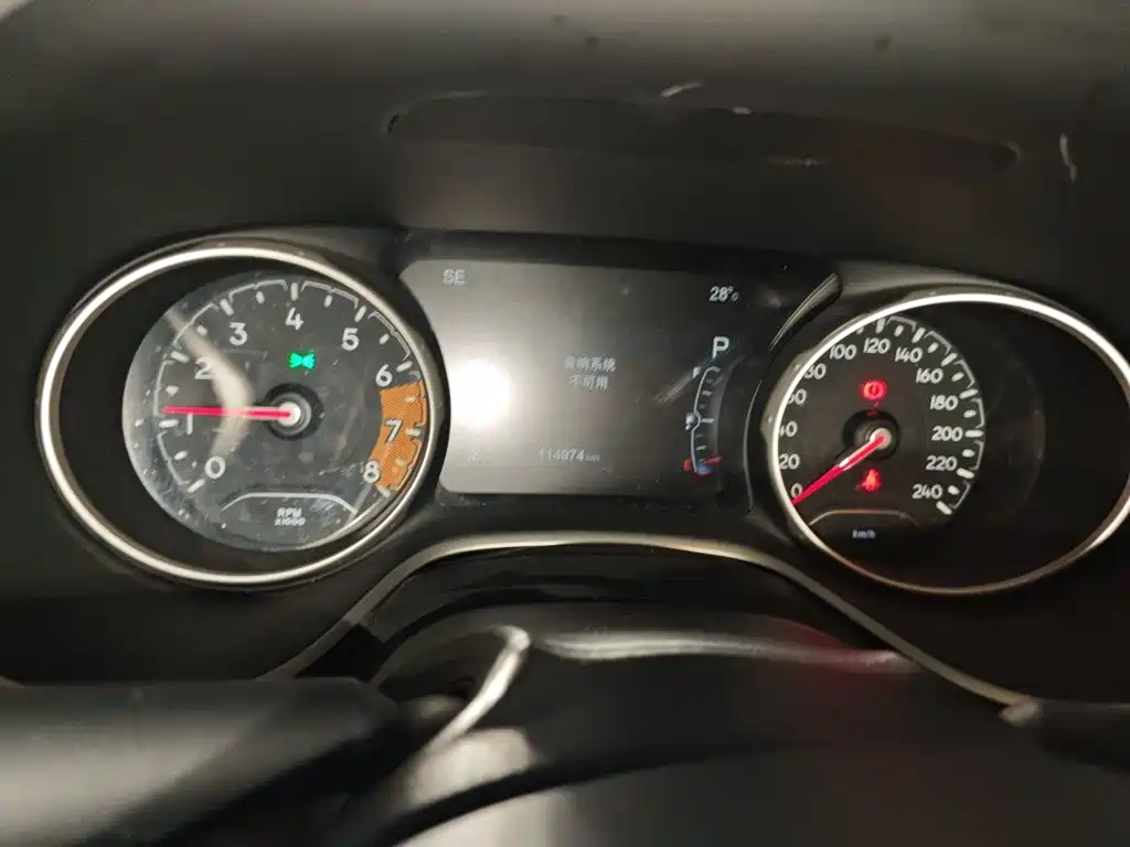 Фото 8 - Jeep Compass