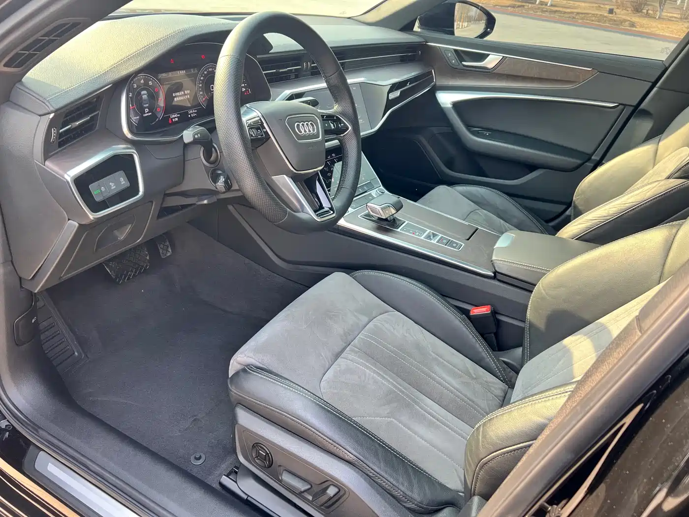 Audi A6L 2020 40 TFSI Luxury Dynamic фото 4