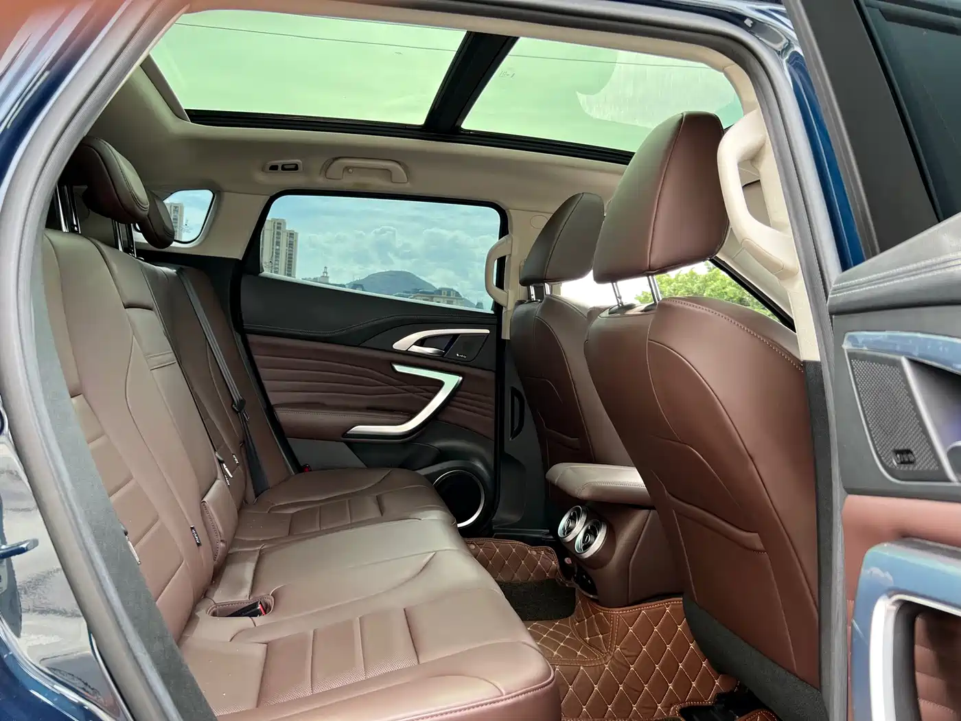 WEI PAI WEI BRAND VV7