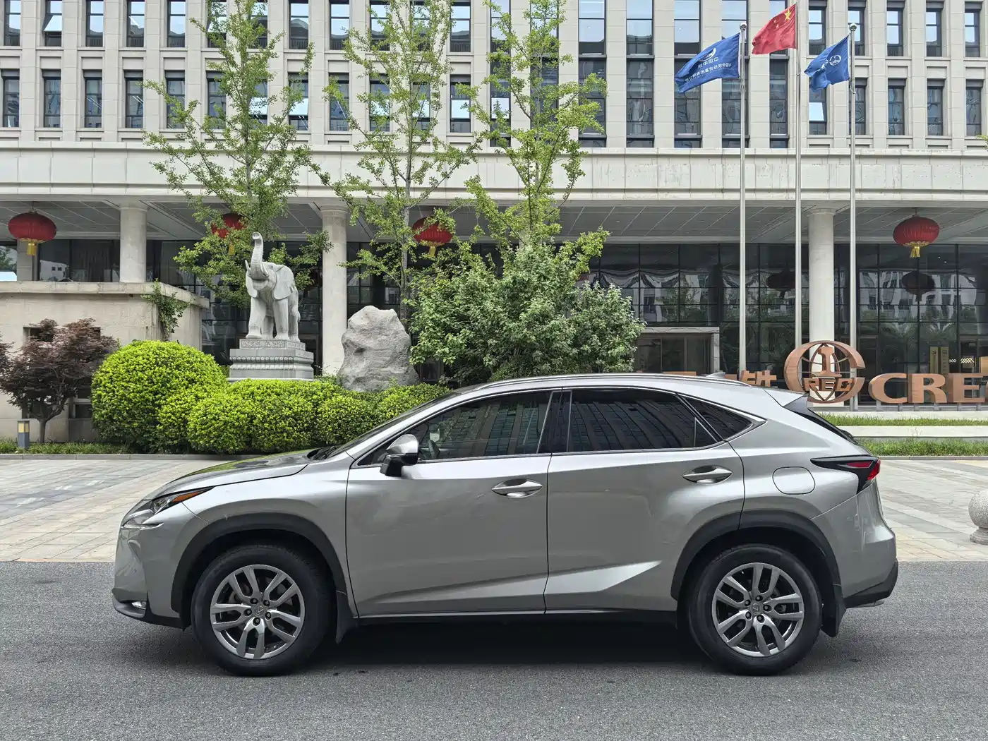 Lexus NX 2015 200t AWD F Sport фото 2