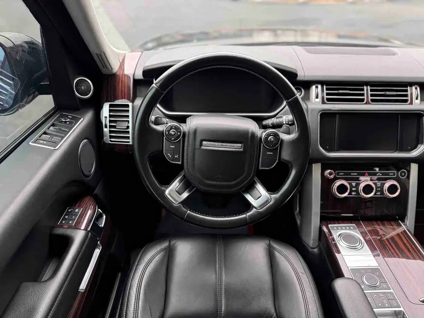 Land Rover Range Rover 2015 3.0 TDV6 Vogue фото 8