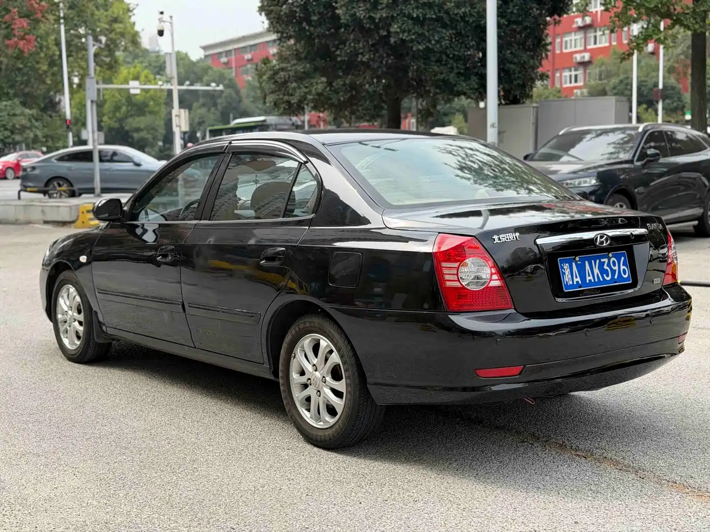 Фото 6 - Hyundai Elantra