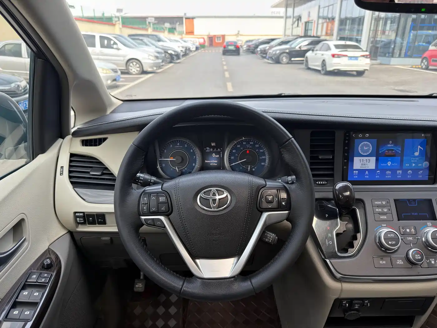 Toyota Sienna 2015 3.5L 2WD L фото 8
