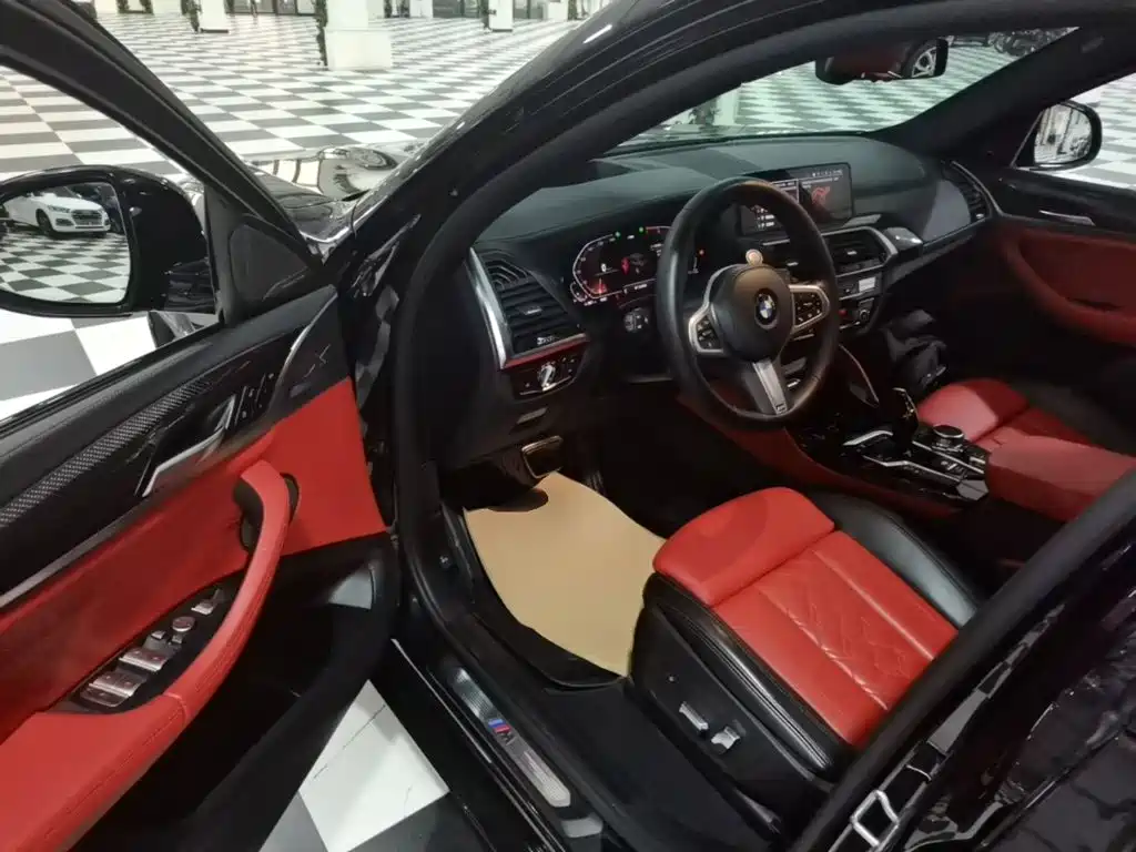 Photo 16 - BMW X4