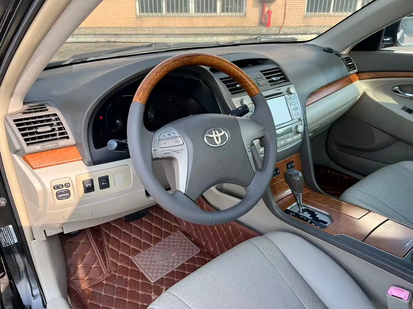 Toyota Camry 2010 200G Classic Edition фото 10