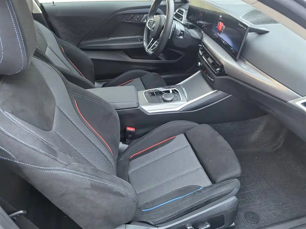 BMW 2 Series (Import) 2025 2025 225i M Sport Shadowline Package