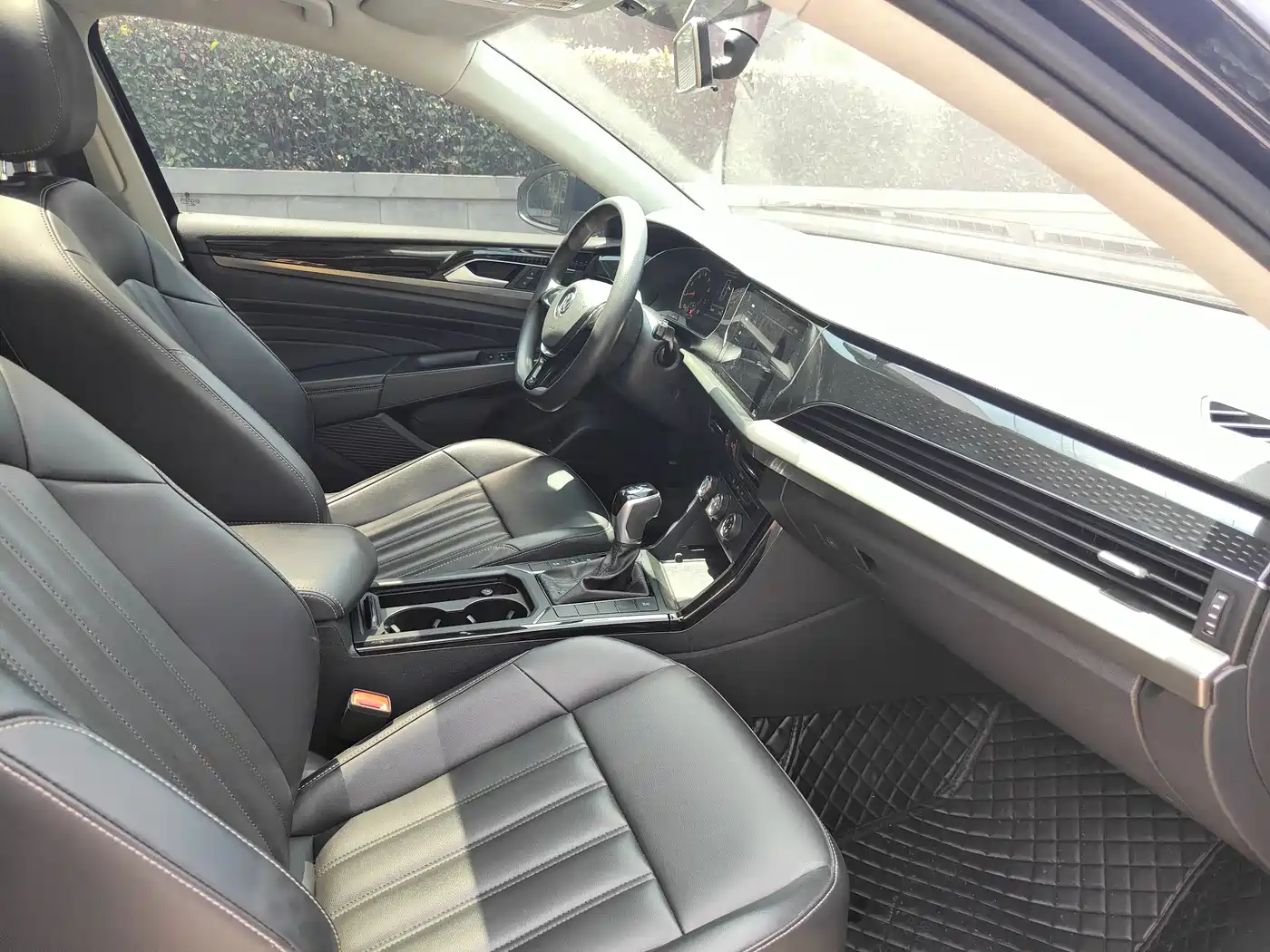 Volkswagen Passat 2021 Model 280TSI Business Edition фото 9