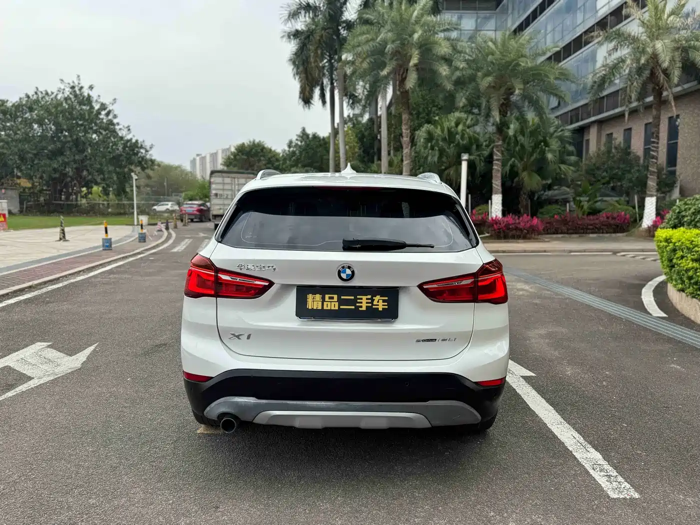BMW X1 2018 sDrive18Li Premium Model фото 16