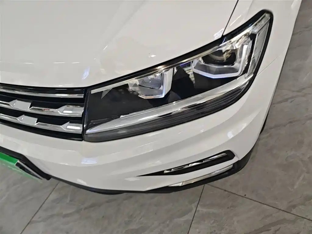 Volkswagen Tiguan L 2018 330TSI Automatic 2WD Luxury Edition фото 24