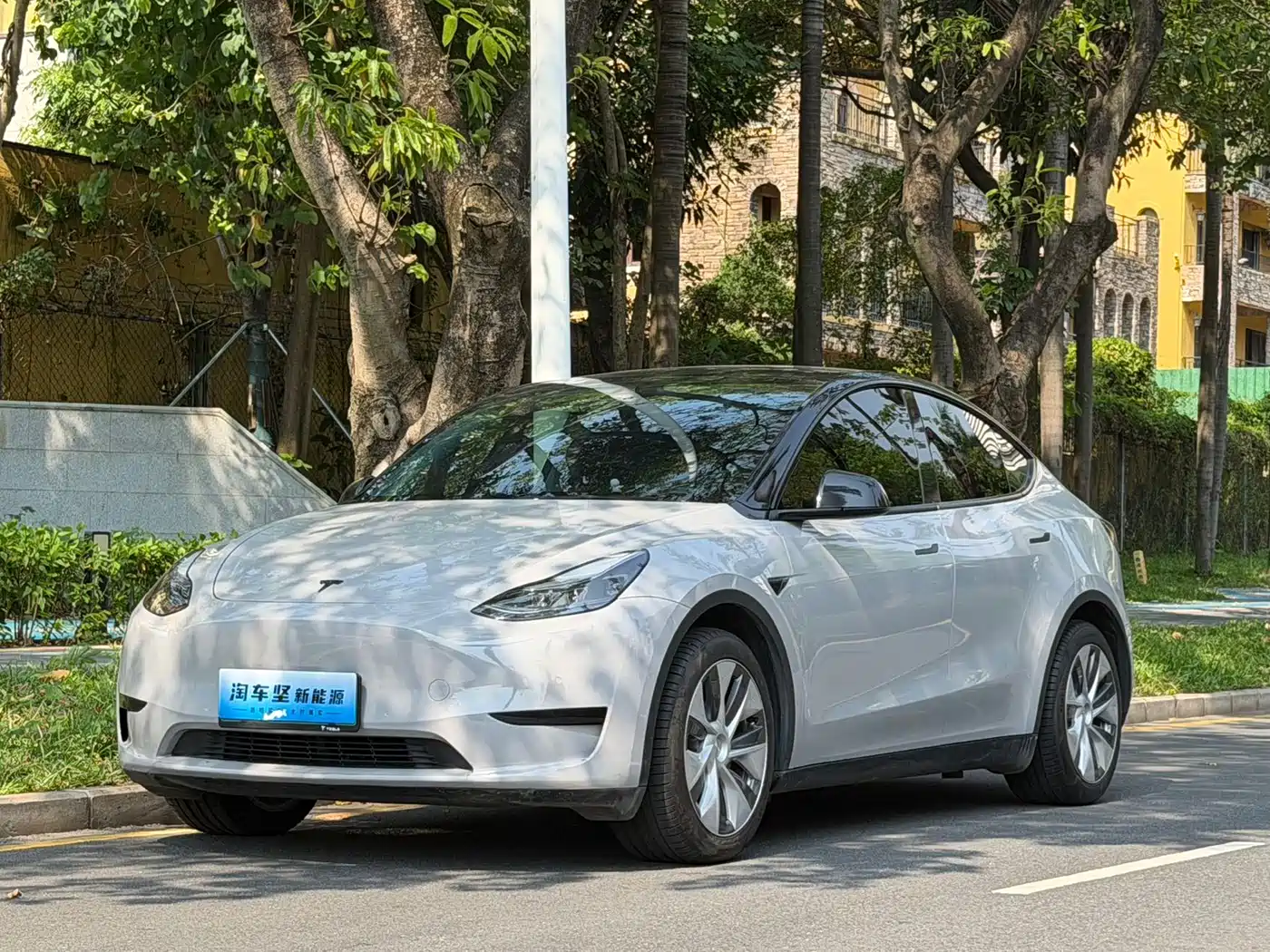 Tesla Model Y 2022
