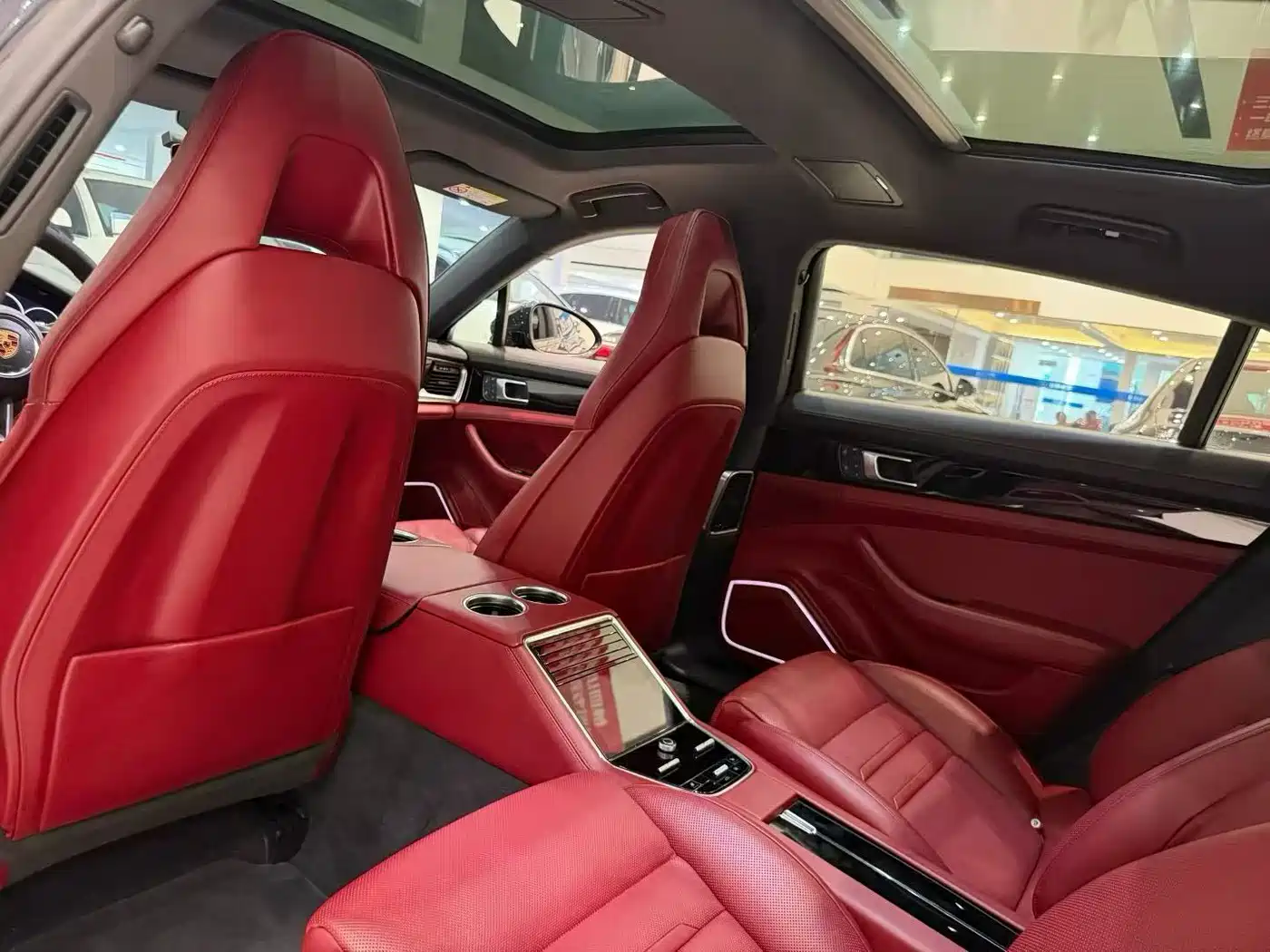 Фото 5 - Porsche Panamera