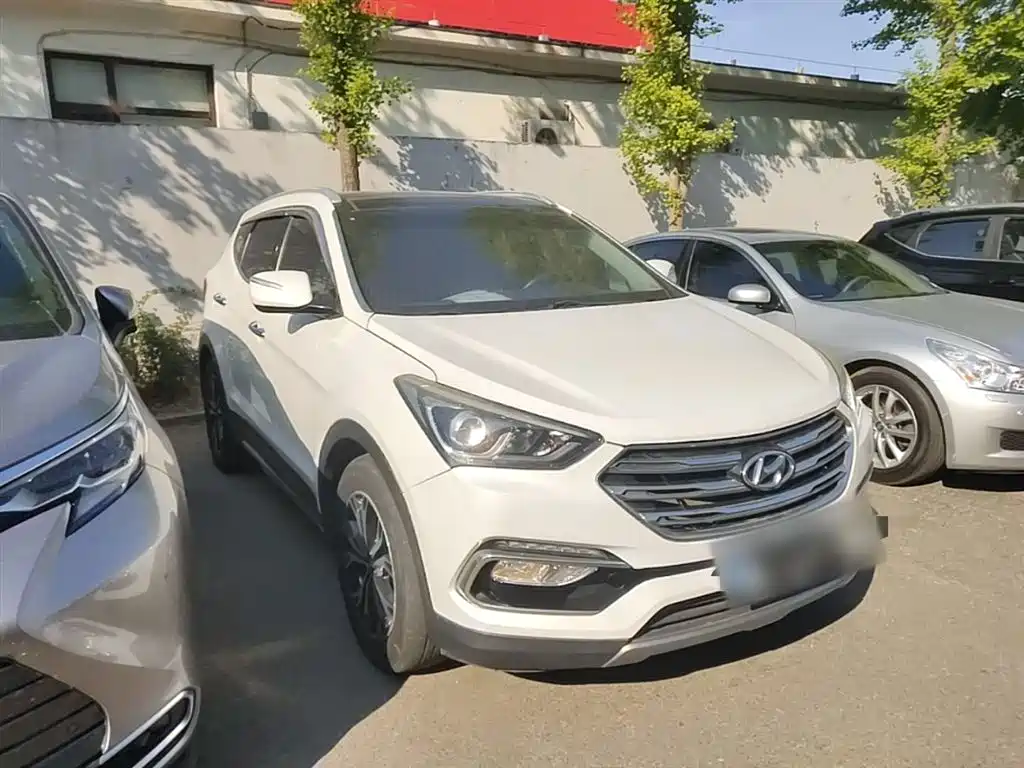 Hyundai Santa Fe 2017 2.0T Automatic 2WD Intelligent 7-Seater фото 4