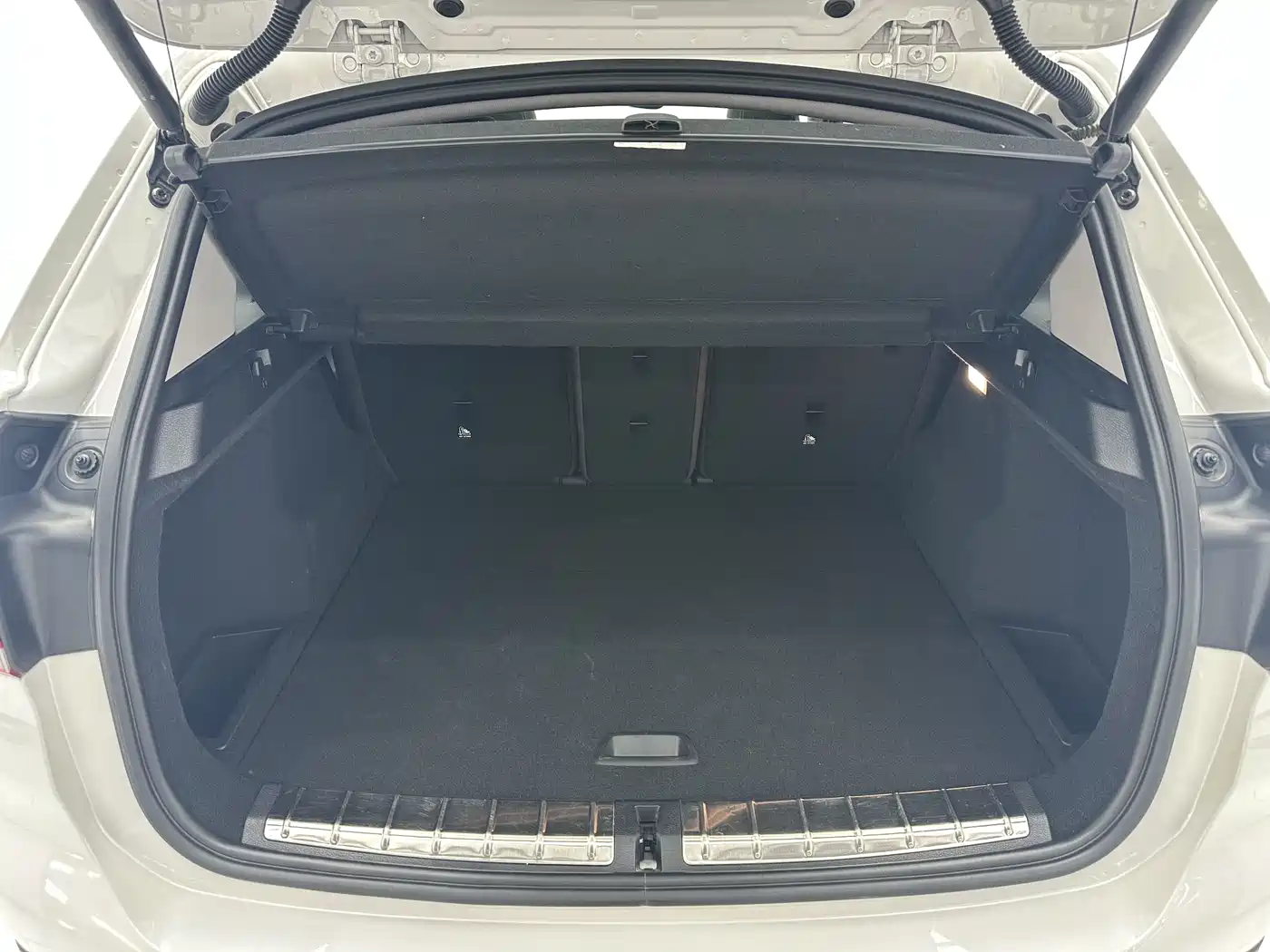 BMW X1 2022 sDrive20Li Premium фото 17