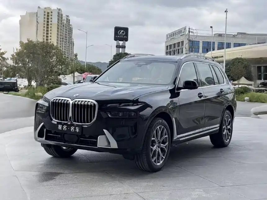 BMW X7 2023 xDrive40i Exclusive Luxury Package фото 4