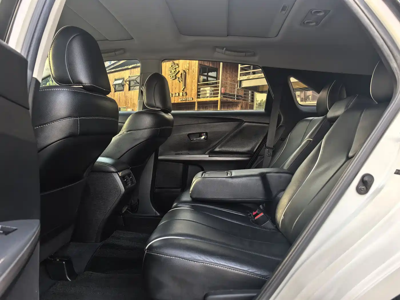 Toyota Venza (Import) 2013 2.7L 2WD Luxury Edition фото 8