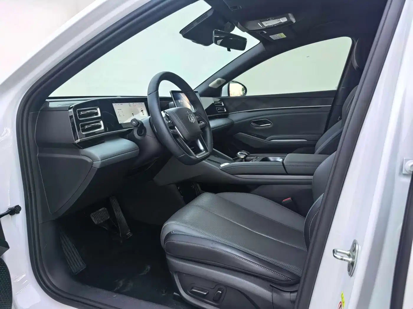 BYD Qin L 2025 DM-i Smart Drive 80KM Premium фото 5