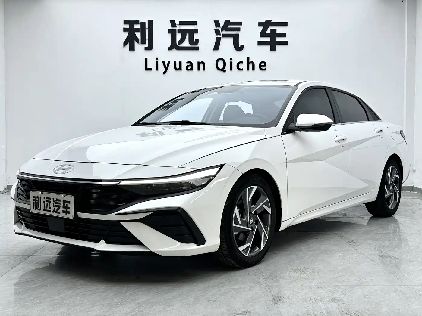 Hyundai Elantra 2023 Model 1.5L CVT LUX Premium Edition
