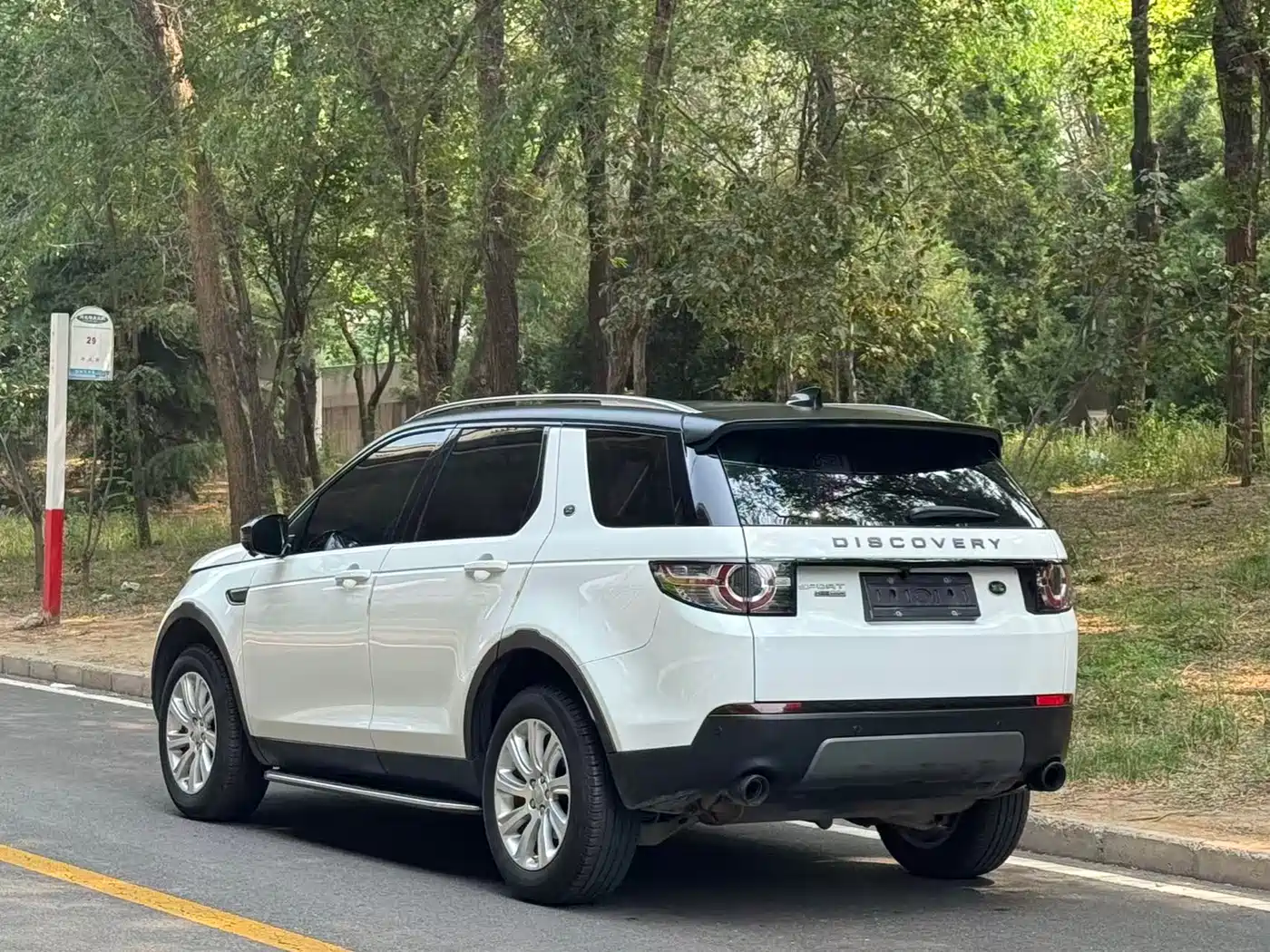 Land Rover Discovery Sport 2018 240PS SE Edition фото 4