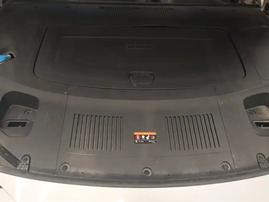 Geely Galaxy Galaxy E8 2024 665km RWD Starship Voyager Edition фото 10