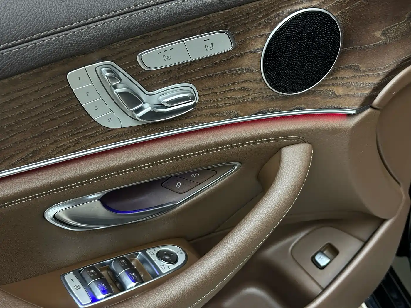 Mercedes-Benz E-Class 2021 E 300 L Fashion фото 23