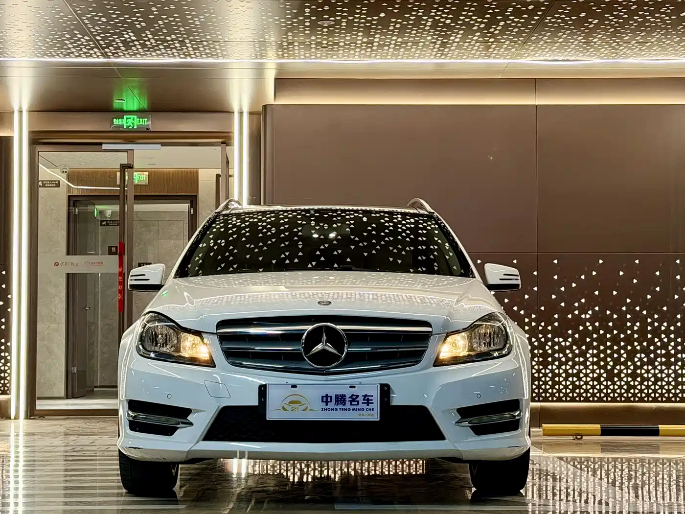 Mercedes-Benz C-Class (Import) 2011 C 200 Fashion Wagon Edition фото 2