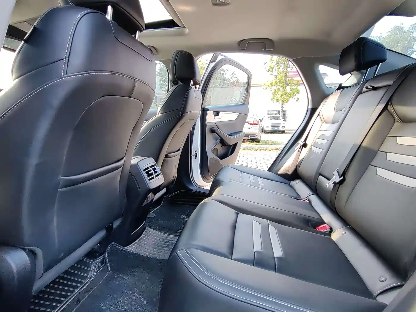 BYD Qin Pro 2019 Super Edition 1.5TI Automatic Smart Connected Feng Xiang Type China VI фото 14
