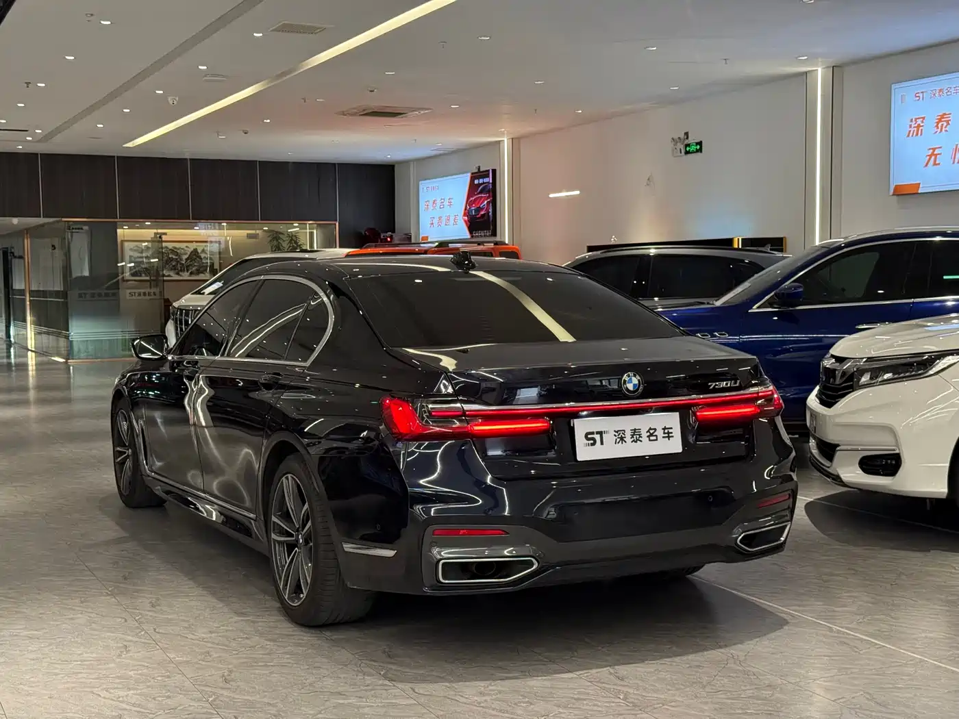 BMW 7 Series 2021 Model 730Li M Sport Package фото 13