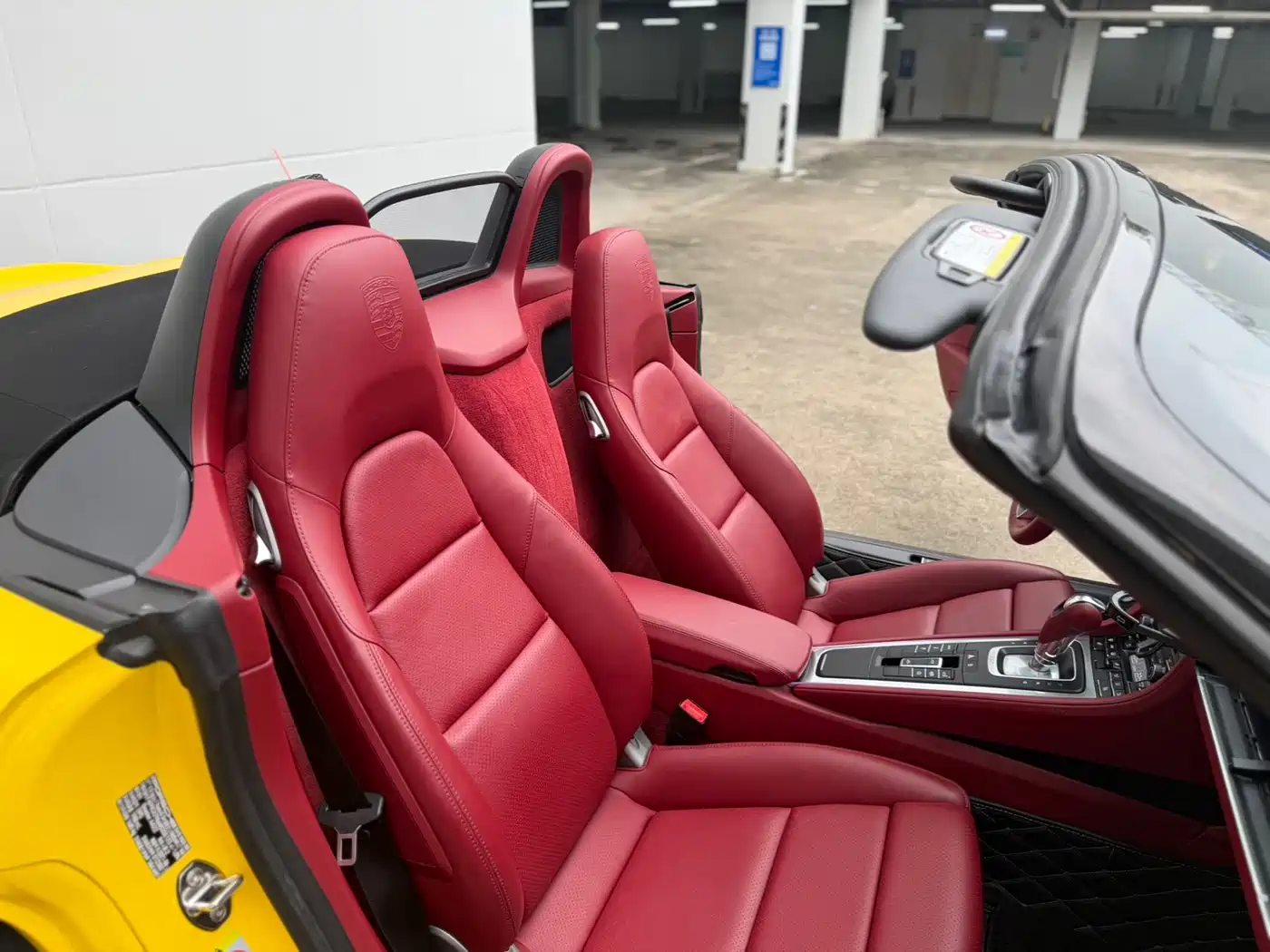 Porsche 718 2022 Boxster T 2.0T фото 12